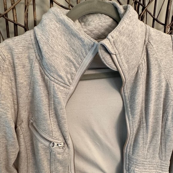 Lululemon Grey Coat, Light Grey - Picture 5 of 8